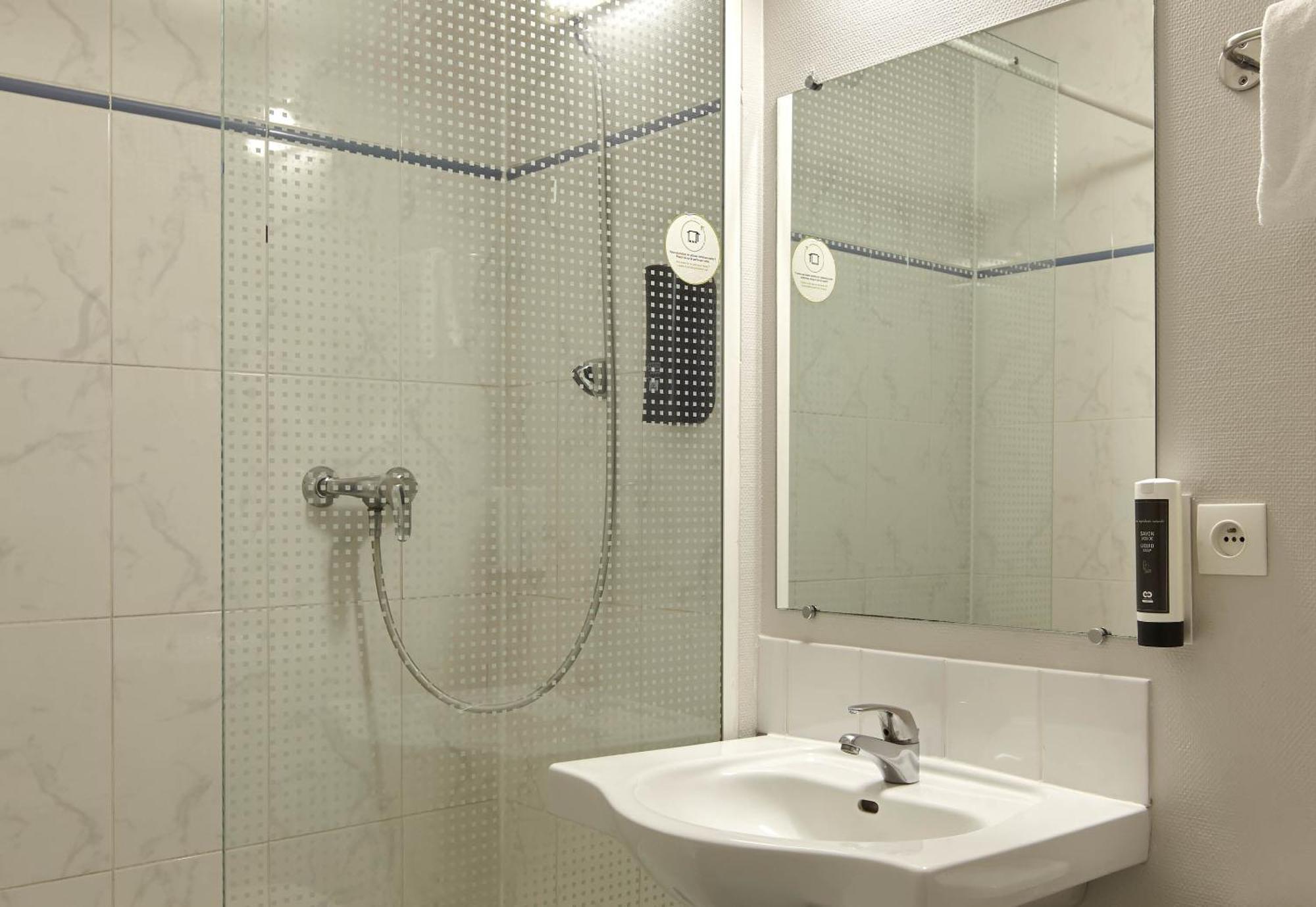 B&B Hotel Сакле Екстер'єр фото